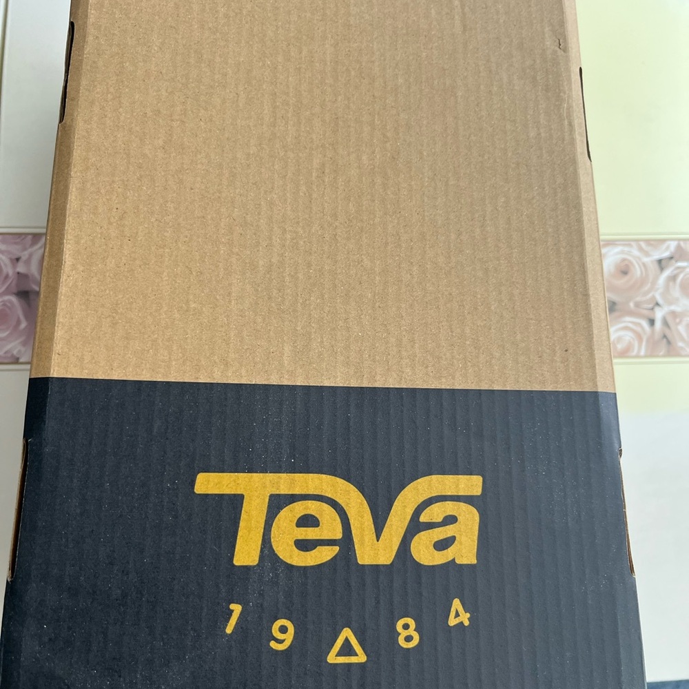 Brand New Teva Women's Tirra Sport Hiking Sandal, never worn!! So comfy! Sze 9❤️ - Picture 11 of 12